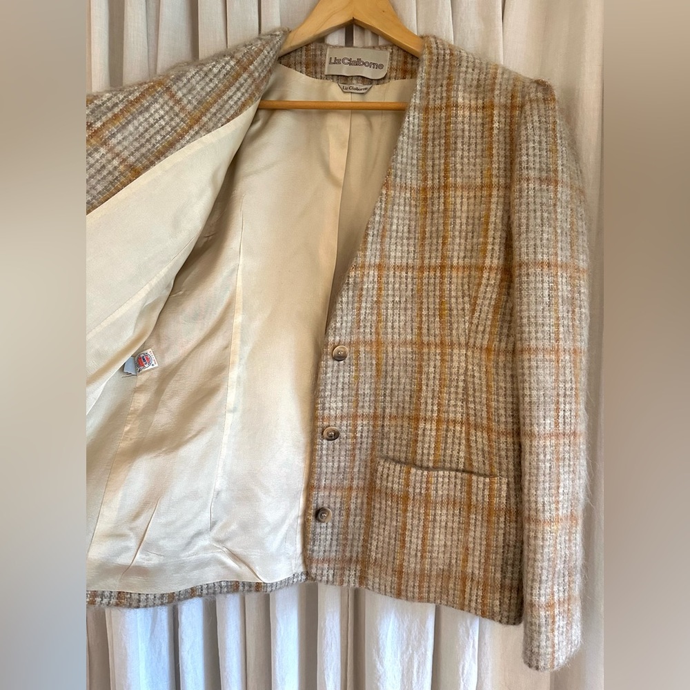 Incredible vintage Liz Claiborne wool plaid blazer 😍 - Picture 4 of 5